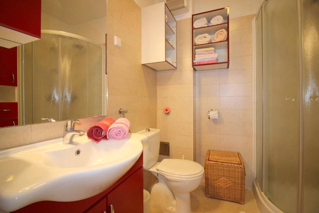 Apartment Vojka In City Center Porec Bagian luar foto