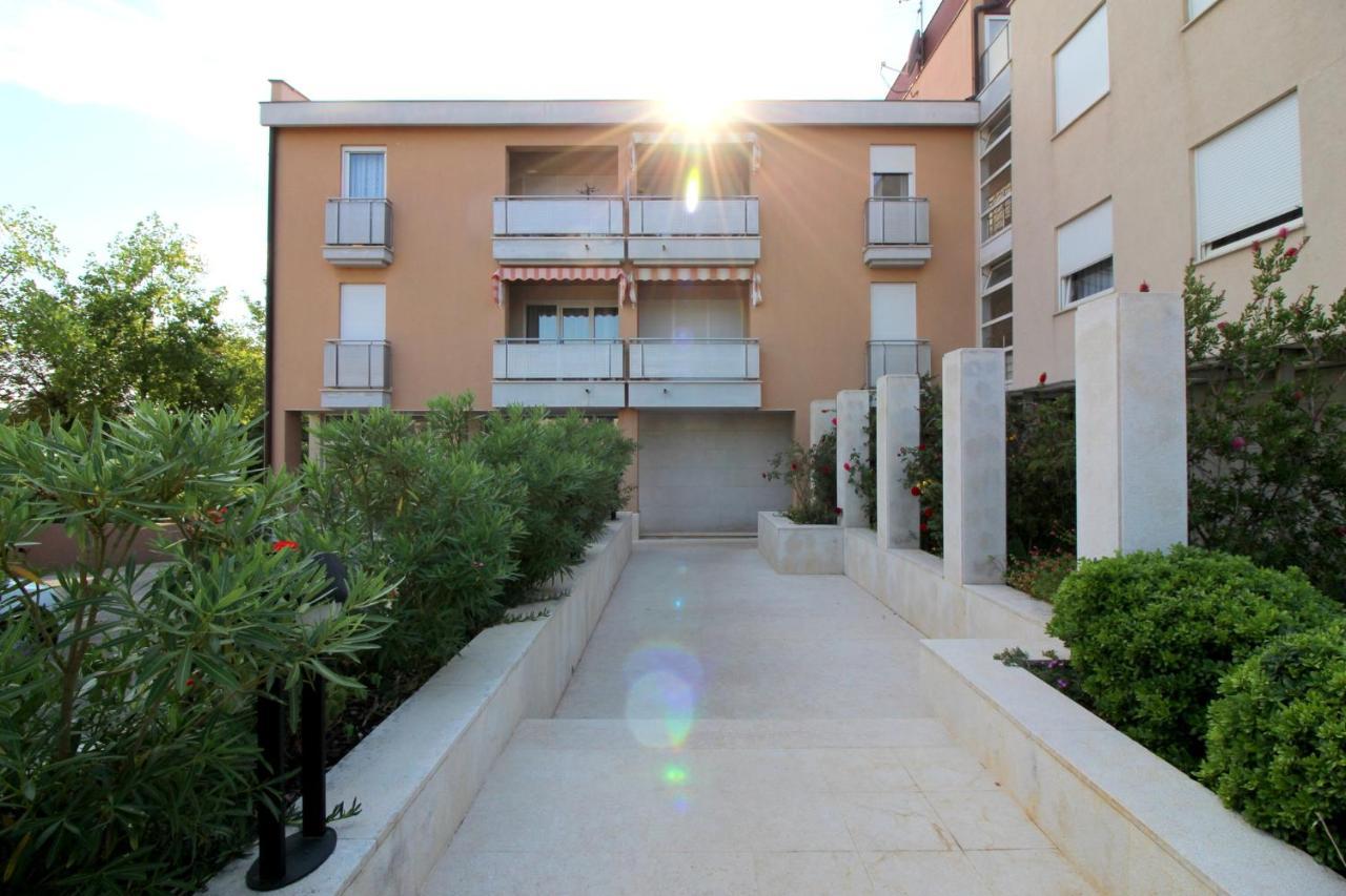 Apartment Vojka In City Center Porec Bagian luar foto