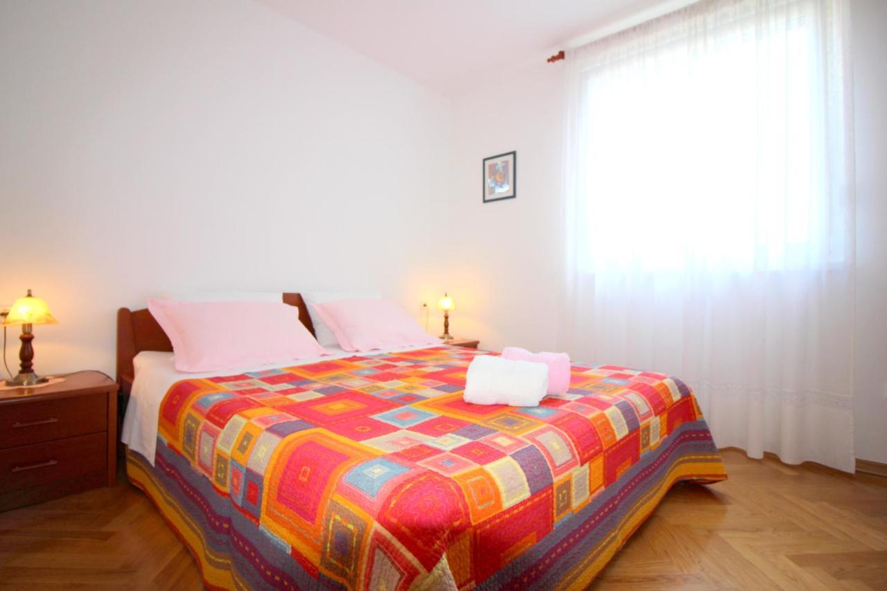 Apartment Vojka In City Center Porec Bagian luar foto