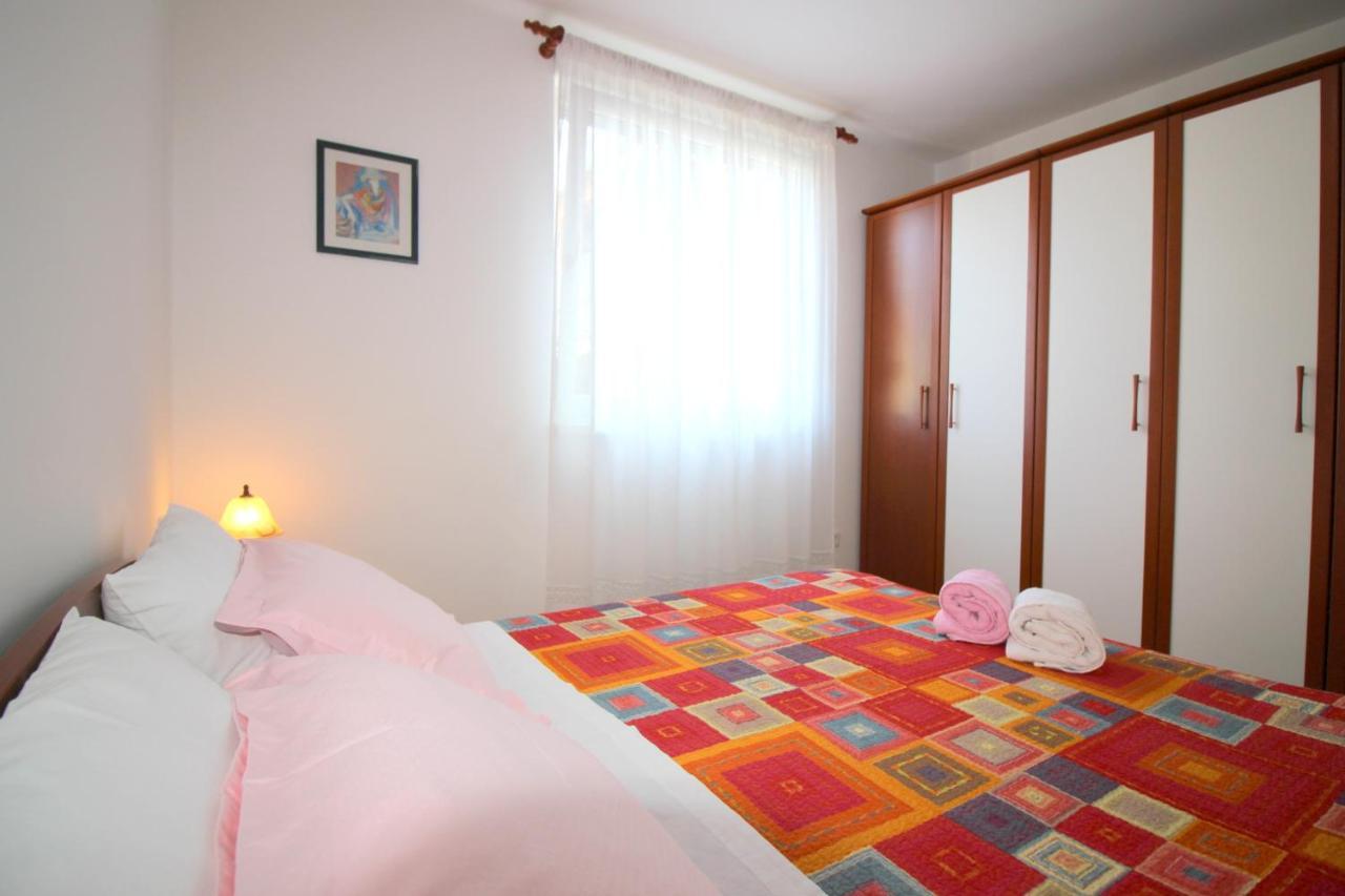 Apartment Vojka In City Center Porec Bagian luar foto