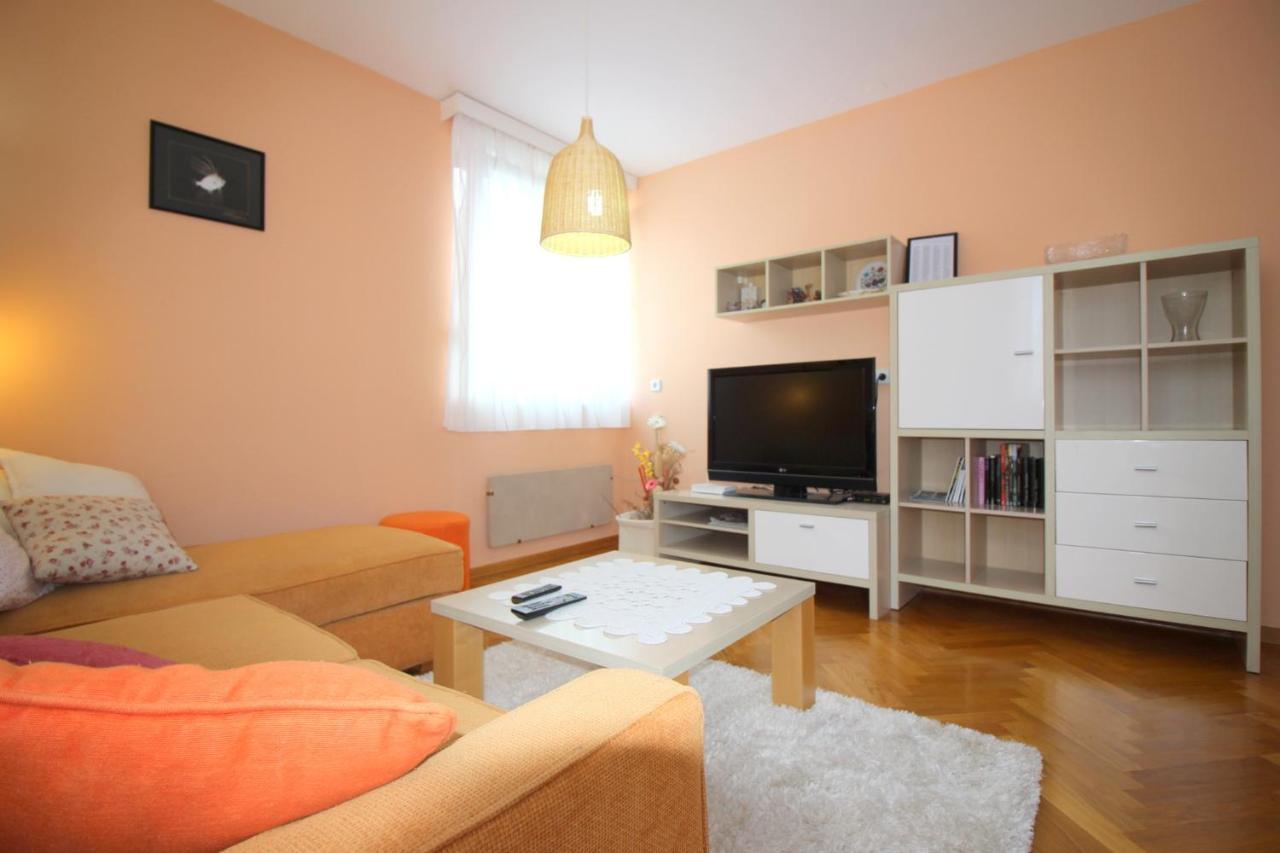 Apartment Vojka In City Center Porec Bagian luar foto